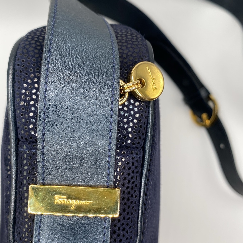 Salvatore Ferragamo Speckled Suede Navy Blue Crossbody Camera Bag Rare Find! EUC - Picture 8 of 11